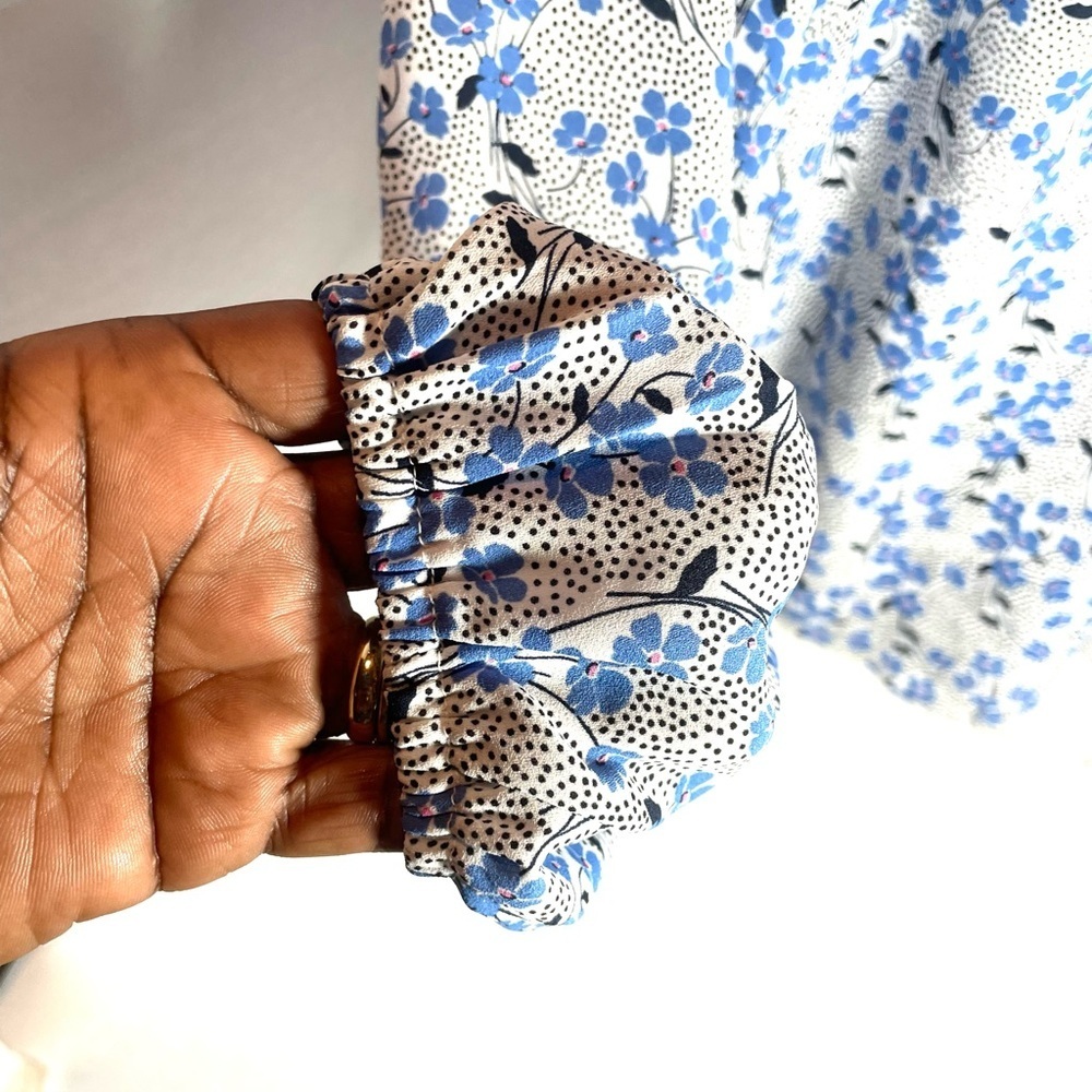“LOFT Blue Floral Tie Neck Blouse Romantic Boho Cottagecore” Sz. Small - Picture 5 of 12
